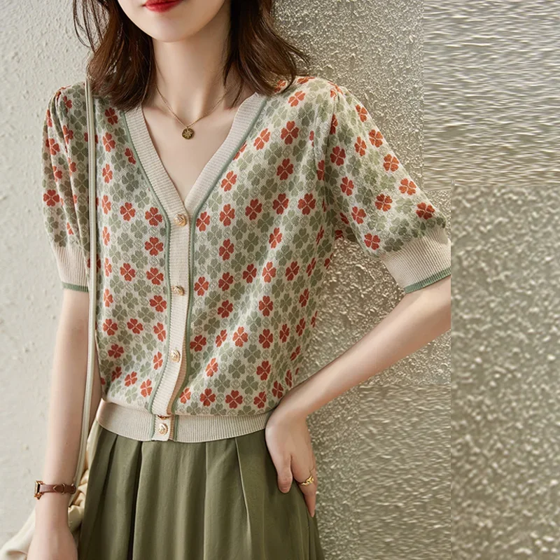 

2025 Summer Ice Silk Knitwear Short Sleeved T-shirt Women's Thin V-neck Loose Half Sleeves Fashionable and Elegant CardiganZT130