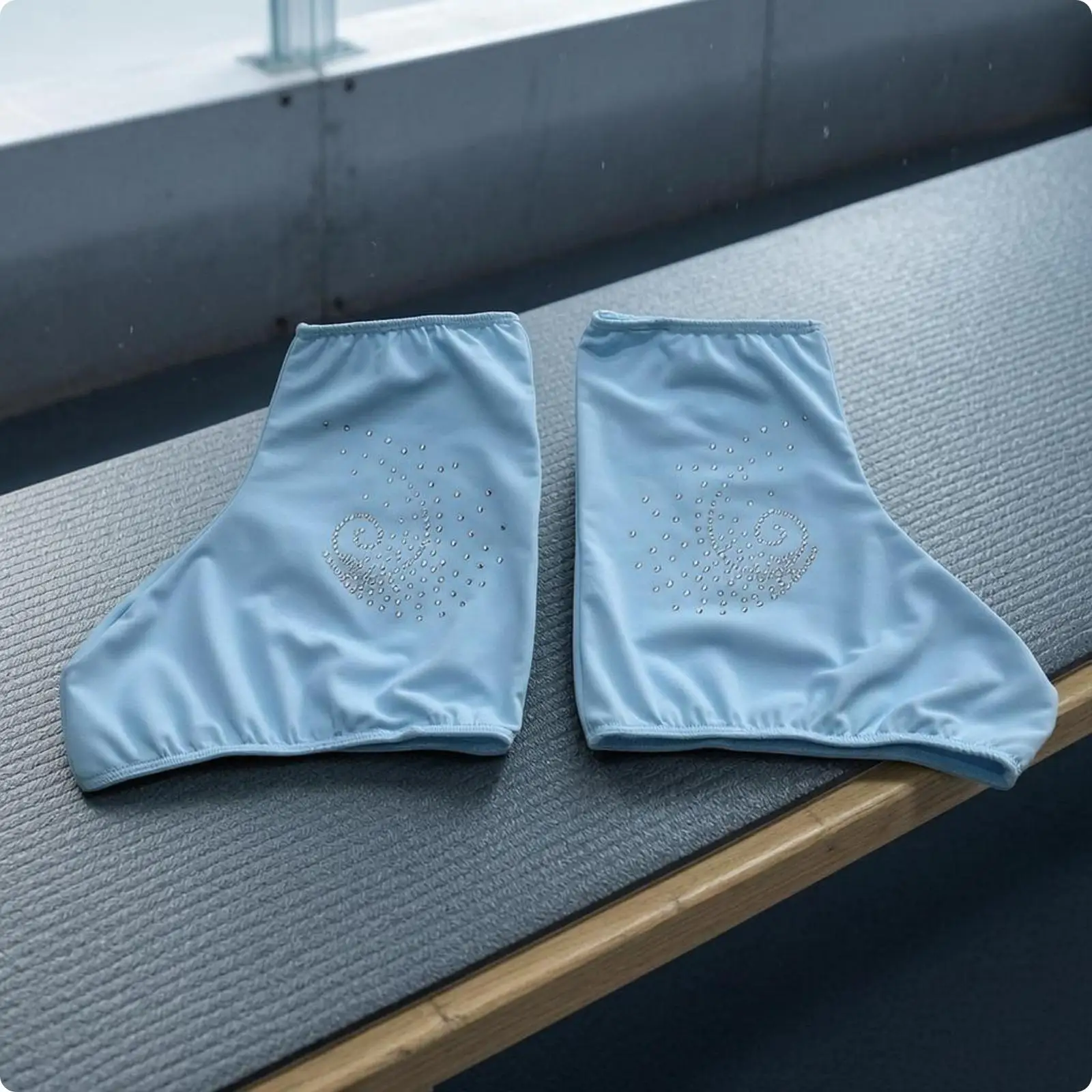 Skating Boot Covers Elastic Nylon Soft Skate Protector Sleeve for Ice Skates Blade and Boots Between Uses