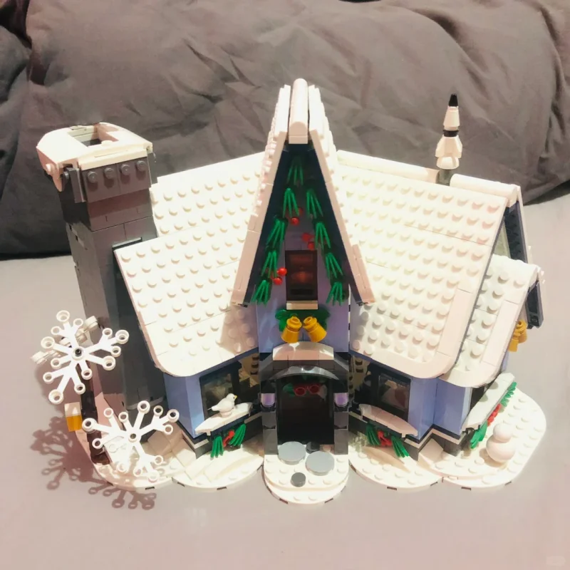 

New Arrival Santa Claus Arrival Model Winter Series Children's Educational Building Block Toy Assembly Gift Home Decoration