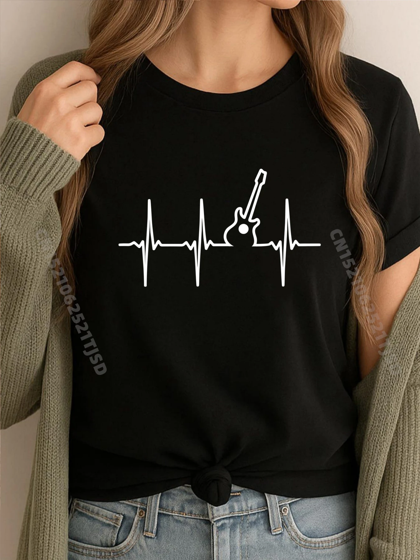 

Гитара Heartbeat Instrument Дизайнерская футболка Рождество