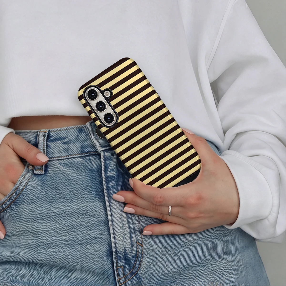 Brown Cream Wide Stripes Phone Case For Samsung Galaxy S26 S25 Ultra S24 S23 Plus Hard Shock‑Absorption 2-in-1Protective Cover