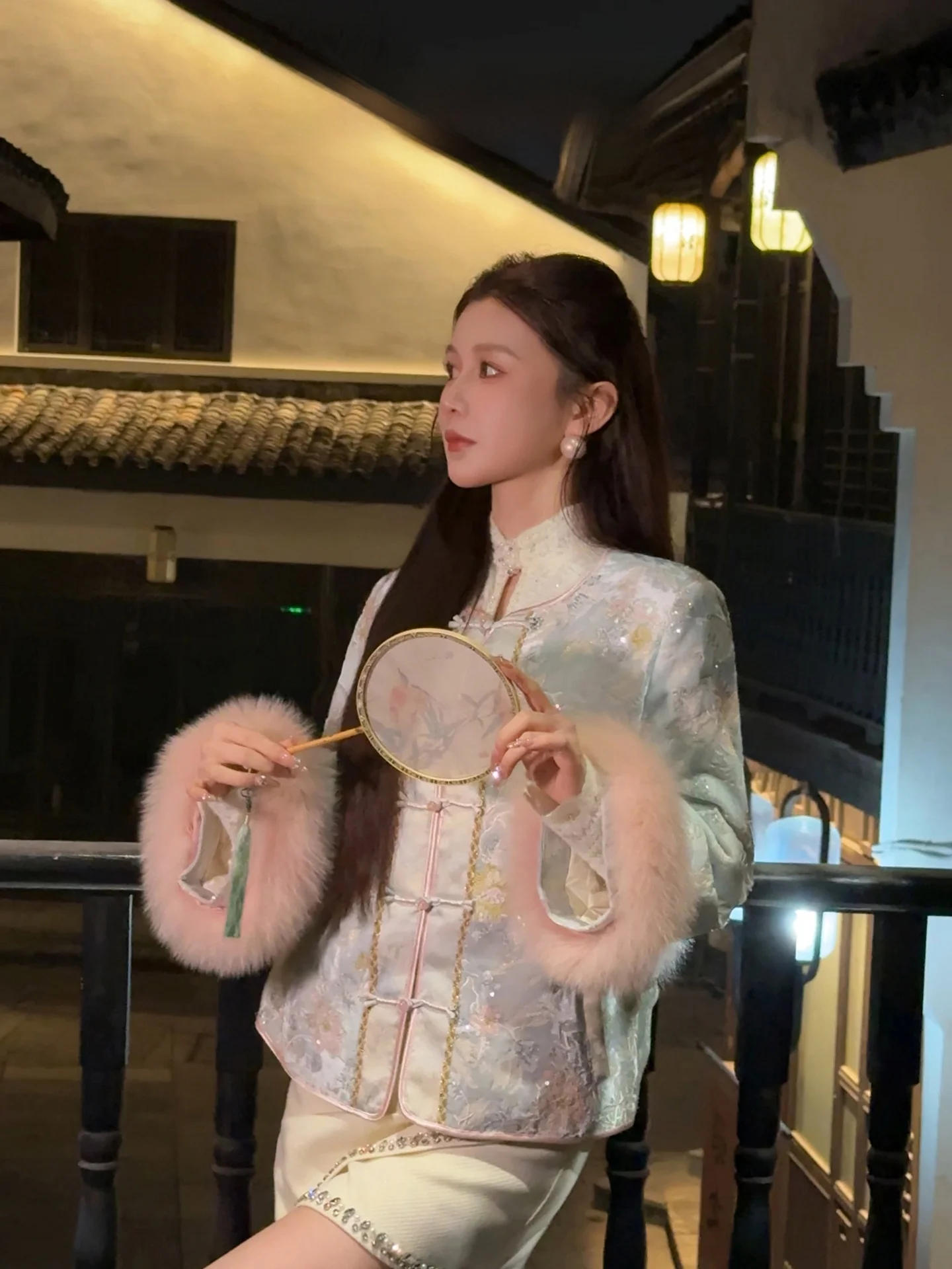 

AZZHEN New Chinese Sle Heavy Embroidery down Jaet Women's Warmth Outerwear Faionable Plant Floral Patterned Coat