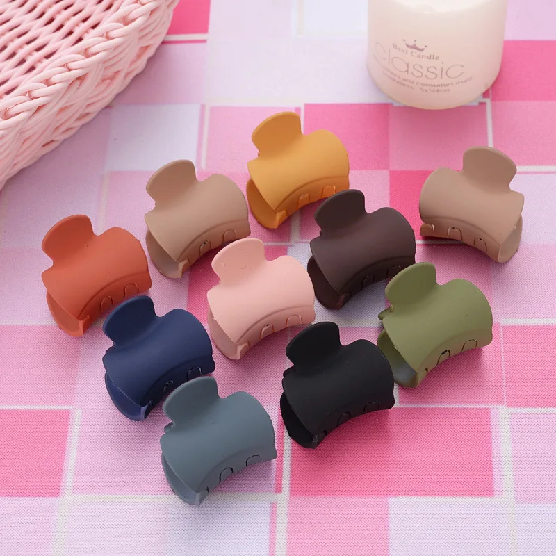 2022 New Cute Small Solid Color Geometric Acrylic Hairpins Hair Clip Crab for Women Girl Clamp Hair Accessorie Headwear