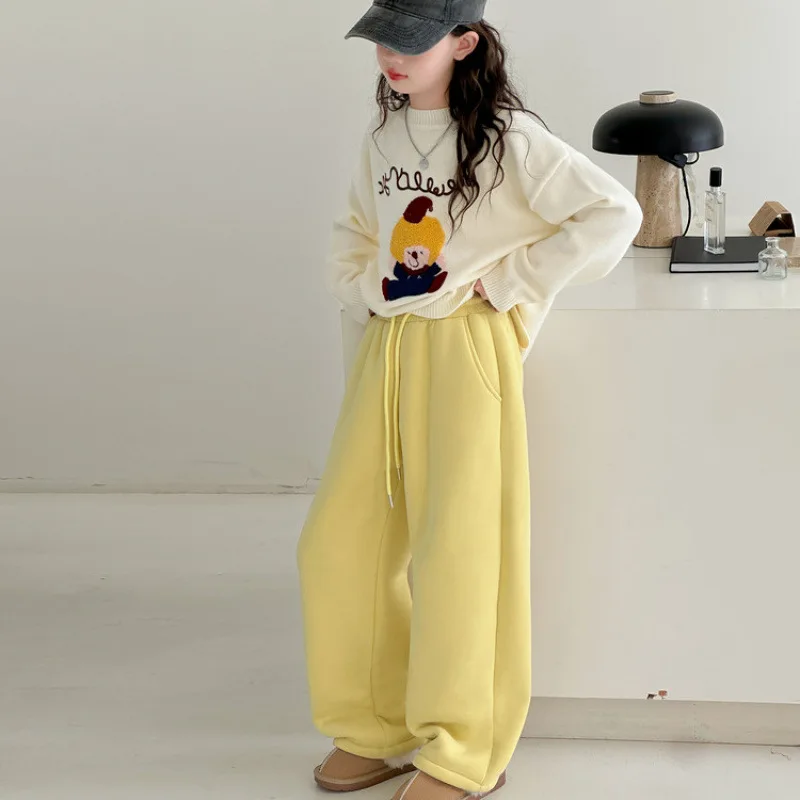 

Girls Sweater Set Autumn and Winter 2025 New Children's Lamb Wool Fleece Casual Pants Medium and Older Children's Two-piece Set