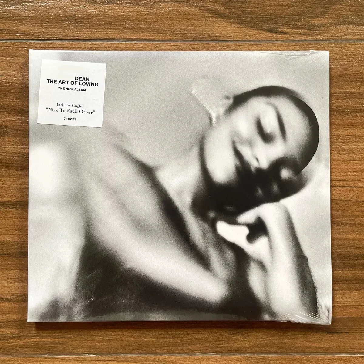 

Dean The Art of Loving Album Music CD Pop R&B Soul Studio Album Music Disc Female Pop Artist Album CD