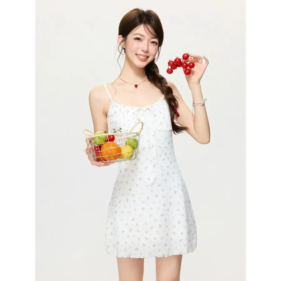 

Платье-майка с цветочным принтом для женщин во французском стиле, идеально подходит для весны и лета, с рюшами и открытой спиной.