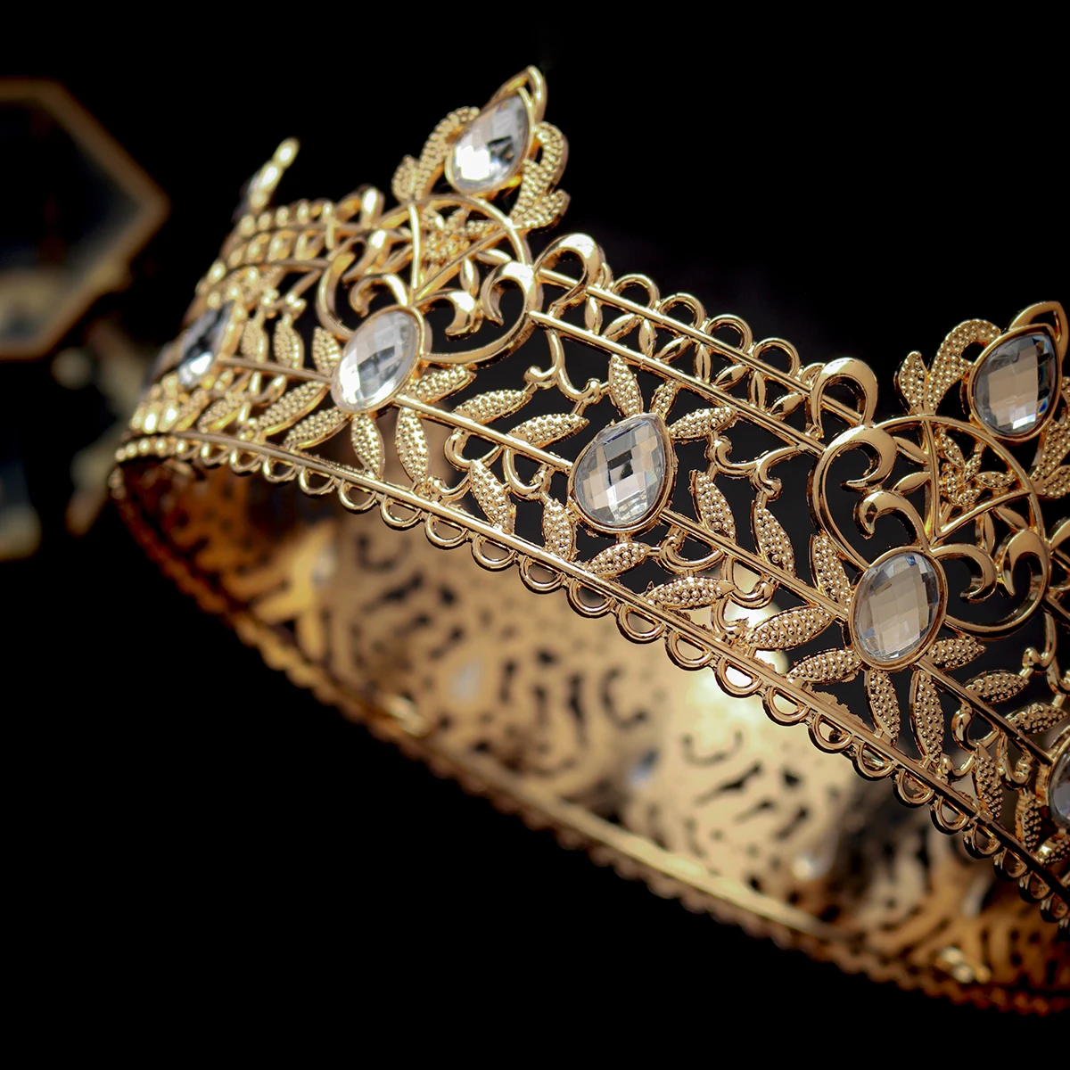 Klassische Legierung Runde Krone Strass König & Königin Tiara Ornament Braut Hochzeit Party Anlass Festliches Kleid Haaraccessoires – Detail 3