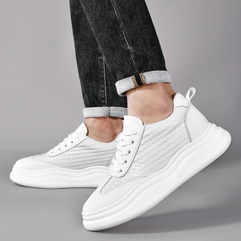 

Мужские белые кроссовки весны 2020. — парный стиль, модные и универсальные, легкие, дышащие и увеличивающие рост.