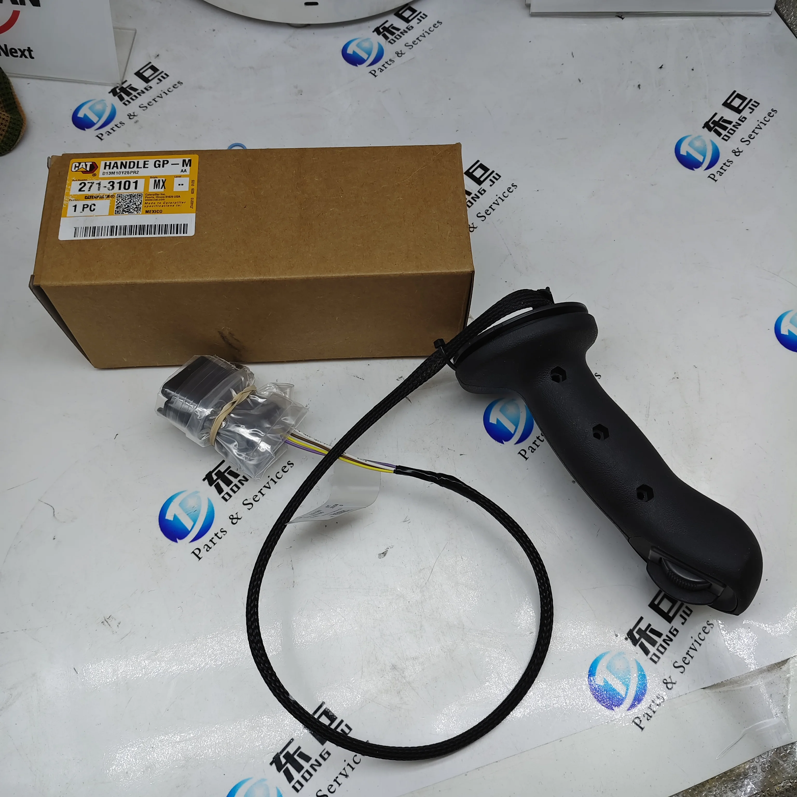 Proman   493-2744 4932744 the Right Control Lever Handle Is Suitable for Material Handling Machines and Excavators.