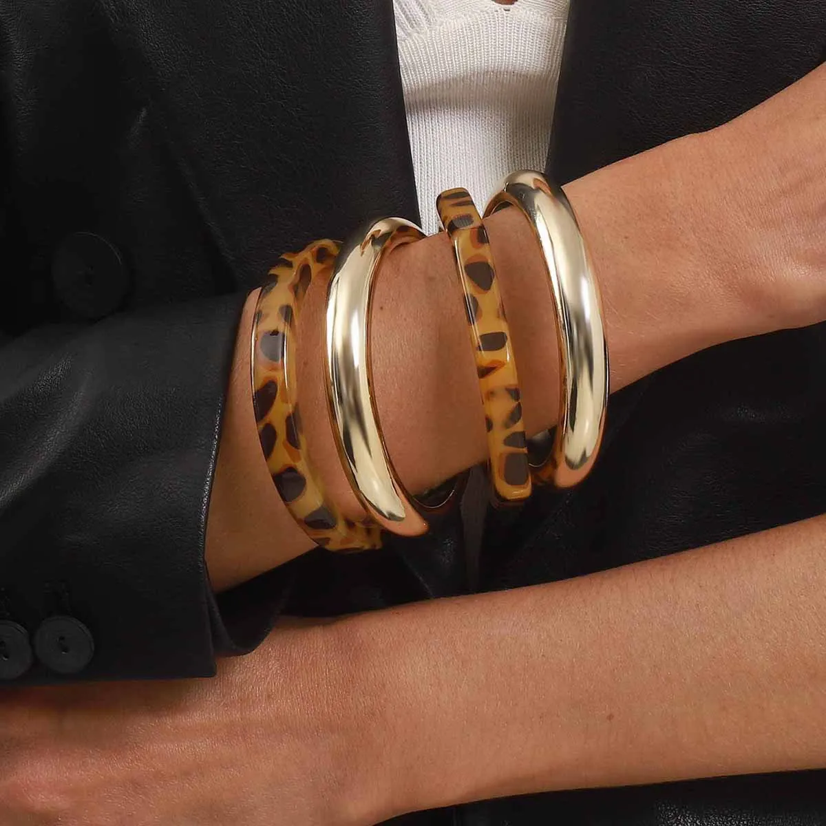 Vintage Amber Leopard Print Bangle Chunky Glossy Gold Finish Stackable Bracelet Set Modern Minimalist Statement Wrist Jewelry