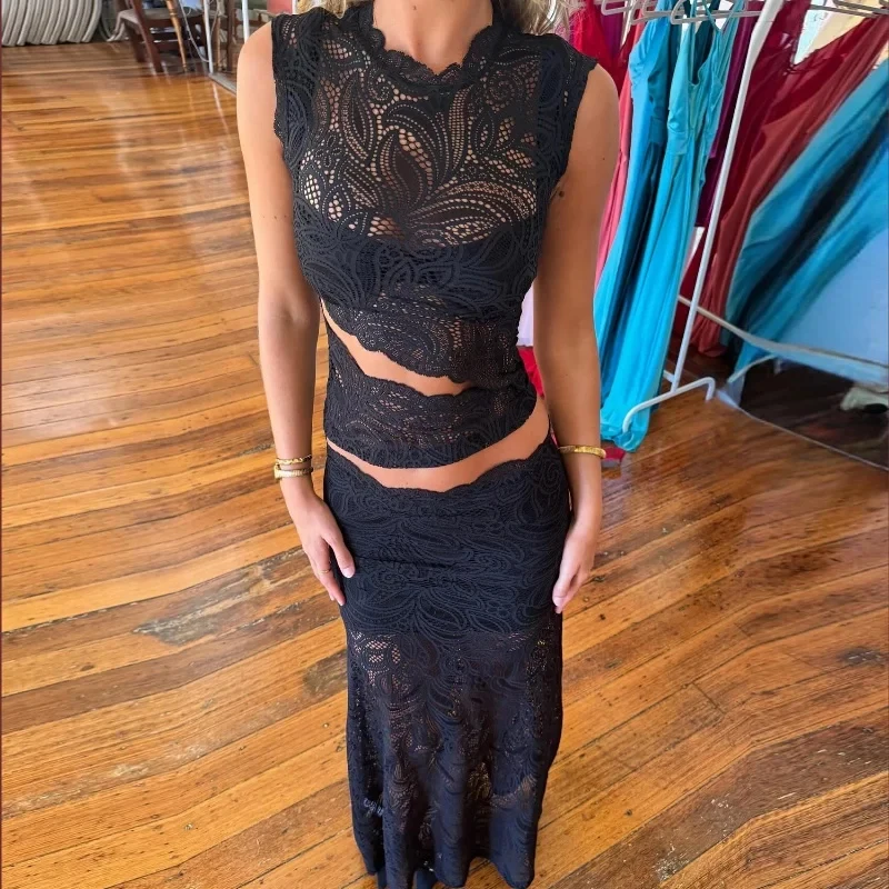 

BKQU Lace Flower Sexy Hollow 2 Pieces Set Women Irregular Crew Neck Crop Top Elegant Fishtail Long Skirt Party Vintage Lay Suits