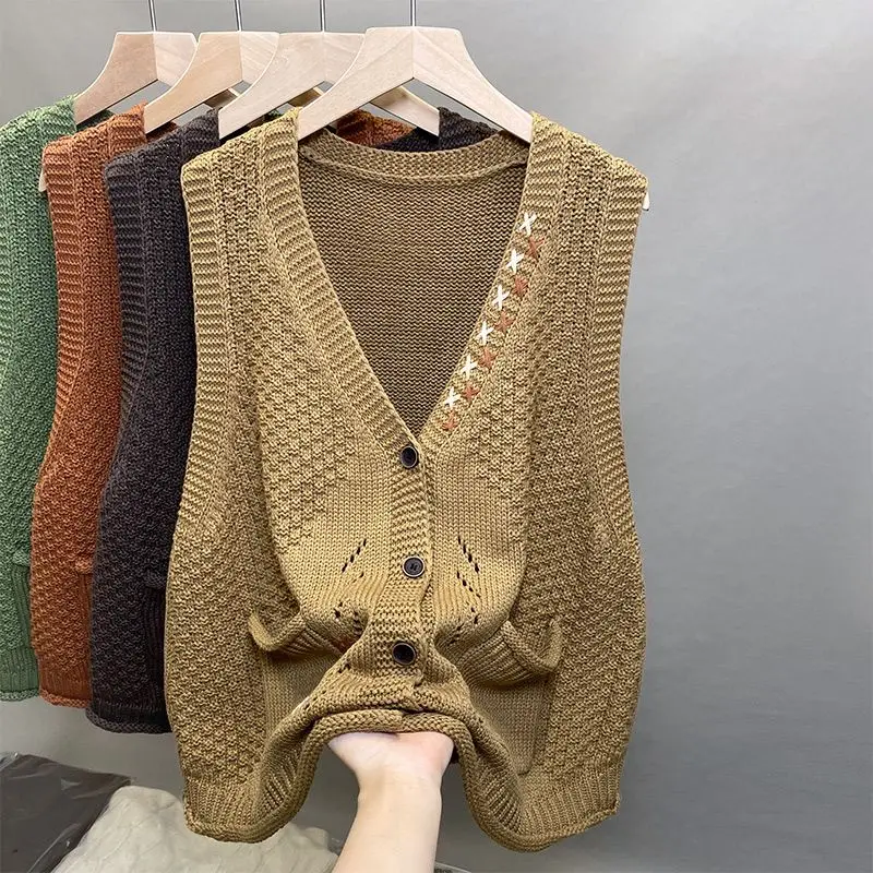 

2025 Autumn V-neck Knitted Vest Women's Sleeveless Cardigan with Vest Sleeveless Sweater Vest Horse Clip Jacket