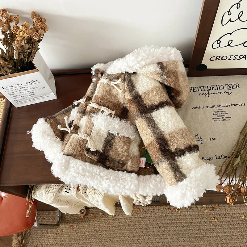 

Зимние детские хлопковые пальто с капюшоном, новая утепленная верхняя одежда в клетку из флиса ягненка для маленьких девочек, детские теплые куртки на хлопковой подкладке