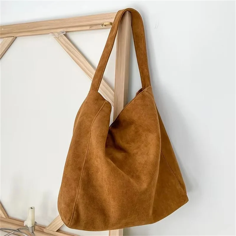 Umhängetasche Retro Wildleder Frosted Tote Bag Herbst und Winter Neue vielseitige Arbeit Pendeln Umhängetasche Damentaschen Handtaschen 2025