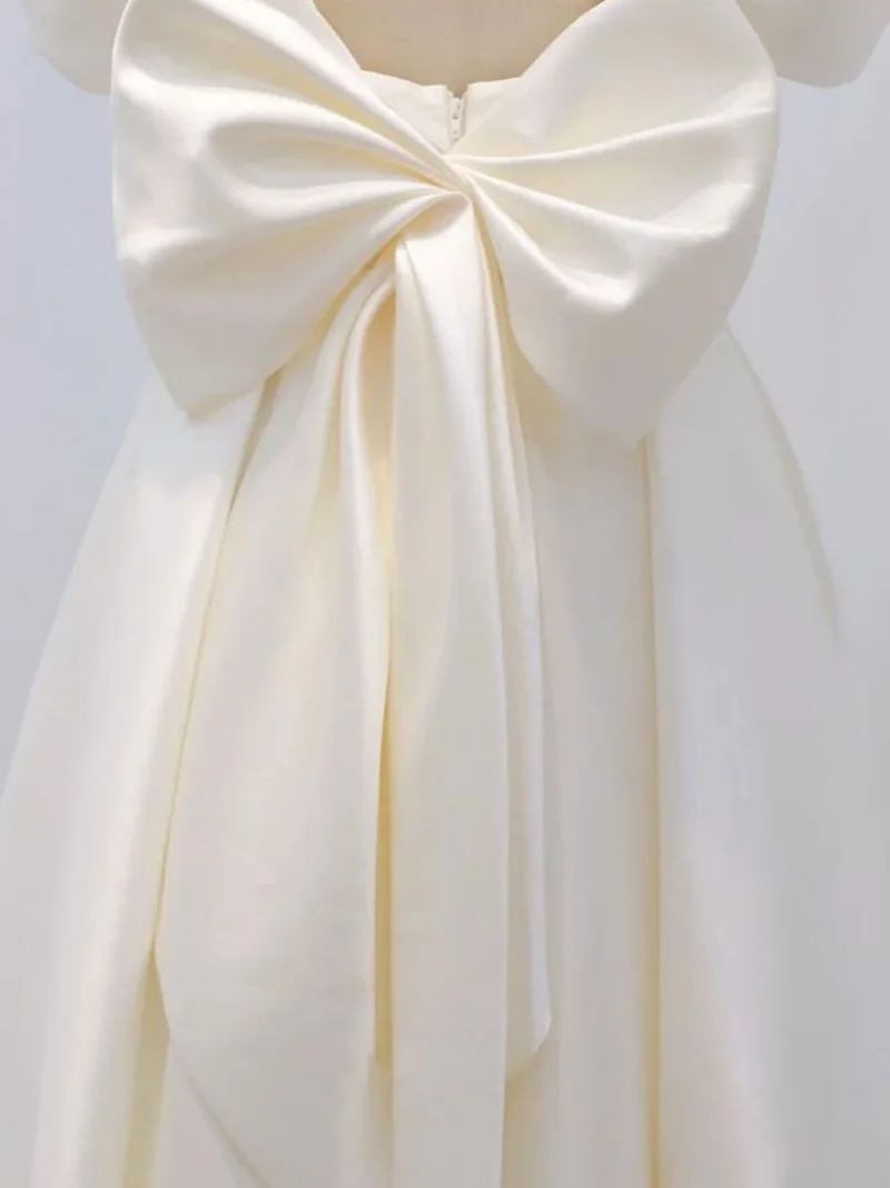 Robes d'invité mi-longues personnalisées pour femmes, robe de soirée blanche, nœud au dos élégant, manches courtes bouffantes, robe de soirée sexy, été