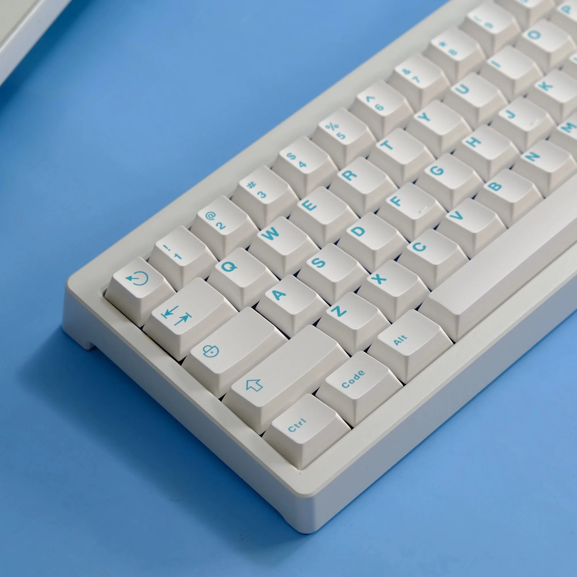 White Blue Custom Keyboard Keycaps PBT Double Shot Keycaps 121 Keys Cherry Profile for Cherry MX Switches Mechanical Keyboard