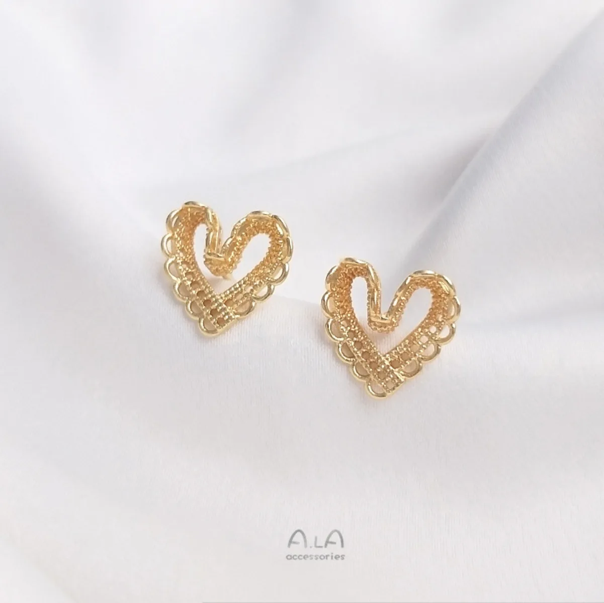 Brass Gold Plated Lace Hollow Heart Stud Earrings Minimalist Sweet Luxury Women DIY Ear Jewelry Findings