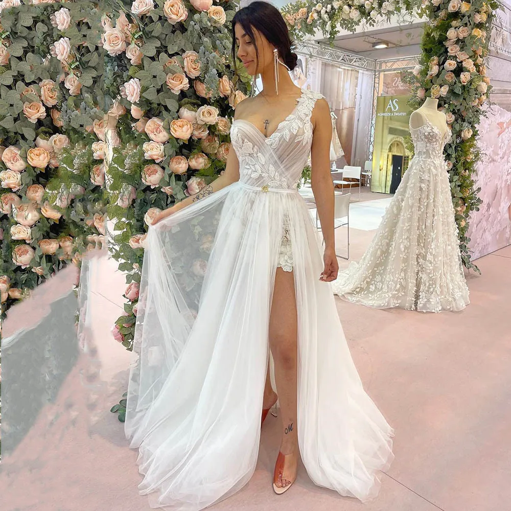 ZJ9330 Customized One Shoulder Lace Boho Wedding Dresses Pleated 2 Pieces Overskirt Tulle Bridal Gowns Princess Custom Made 2023