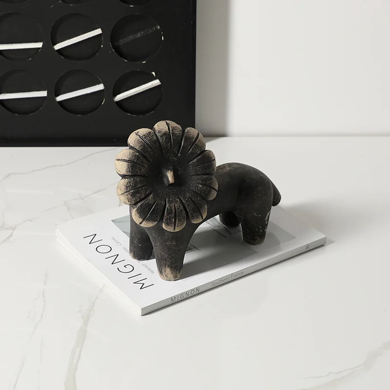 

Wabi-sabi retro style abstract animal sun lion ornament, homestay bookcase home desktop creative crafts