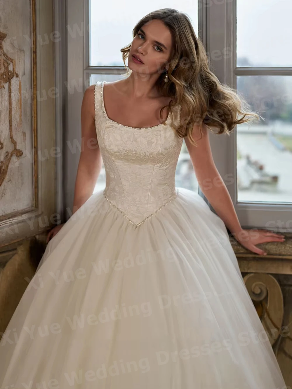 Eleganckie suknie ślubne w kształcie litery A z aplikacjami, suknie ślubne na ramiączkach spaghetti, bez pleców, suknie dla panny młodej szyte na miarę, suknia ślubna.