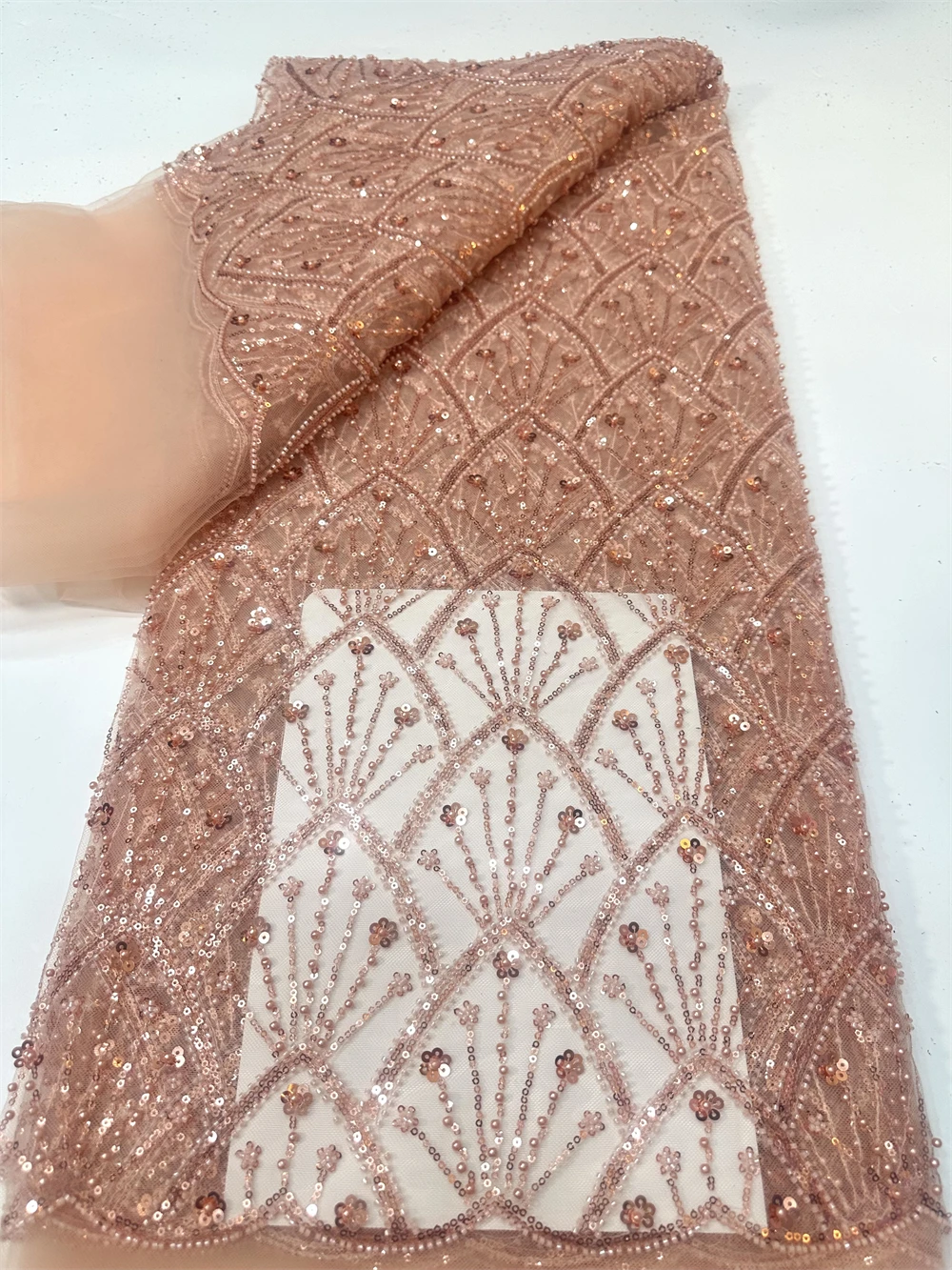 

Роскошный французский тюль, сетчатая кружевная ткань с блестками и бусинами, африканская нигерийская вышитая кружевная ткань, кружевная ткань для шитья платьев