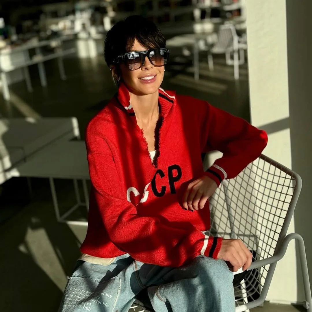 2025 رسالة متباينة اللون سترة برقبة على شكل v المرأة الشتاء الراقية الشعور فضفاضة ومتعددة الاستخدامات المرأة محبوك المرأة #3