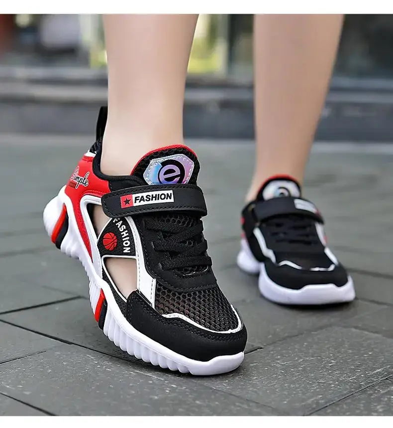 

New Summer Children's Mesh Hollow Sneaker Boys Girls Soft Sole Non Slip Breathable Hook Running Shoes Walking Shoes Sandals