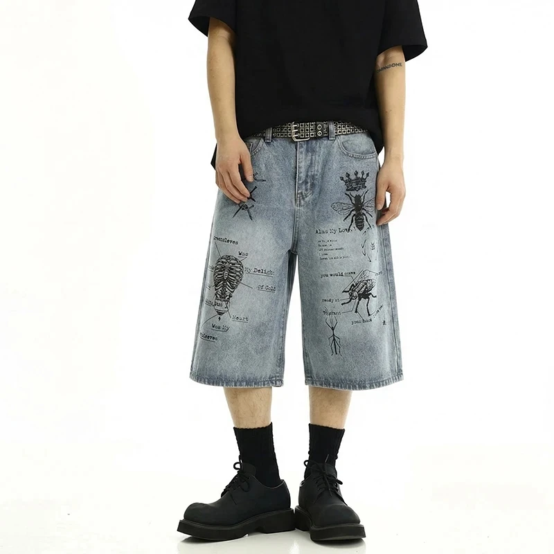 Streetwear Men's Denim Shorts Insect Sketch Print Washed Blue Baggy Fit Knee Length Casual Vintage Y2K Pants Summer