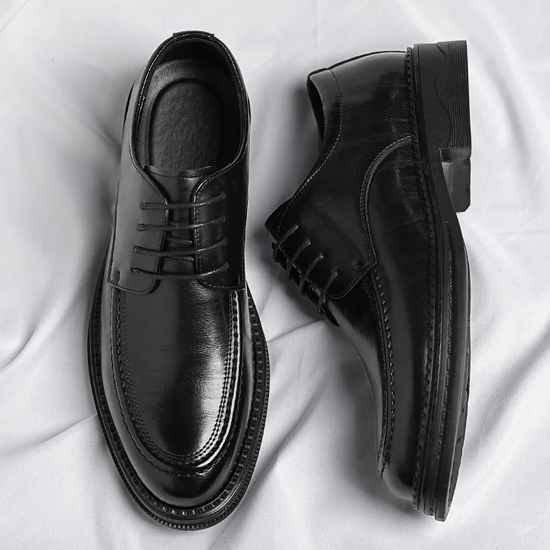 Sapatos masculinos de couro genuíno high-end, sapatos casuais formais de negócios, antiderrapantes, resistentes ao desgaste, estilo britânico elegante