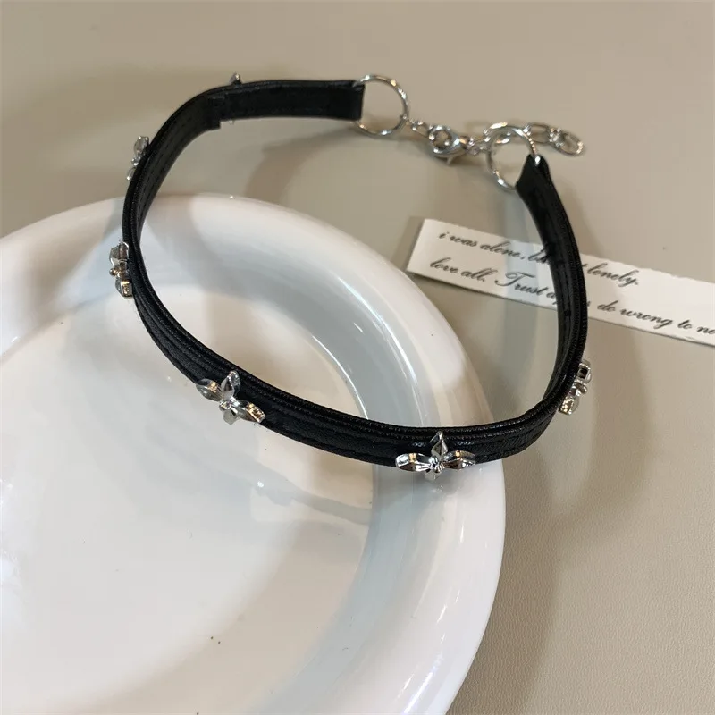 Neue Vintage Gothic Schwarz Halskette für Frauen Mode Punk Leder Halsband Dunkle Kragen Kette Trendy Schmuck Coole Y2K Zubehör – Detail 8