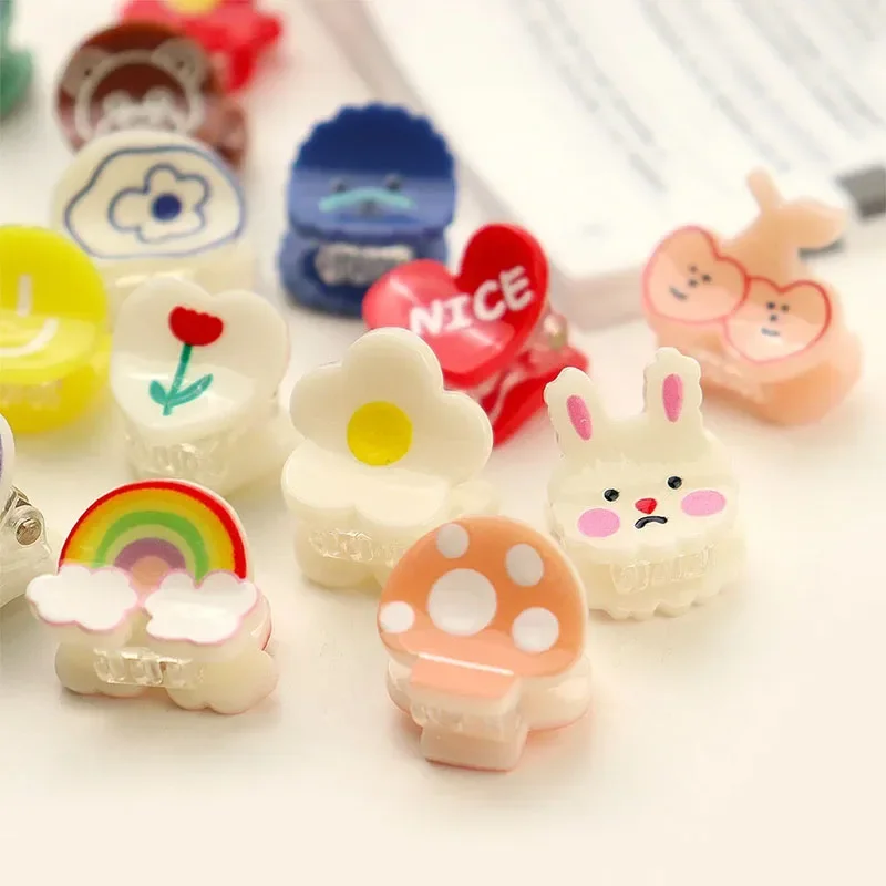 Random Cute Mini Hair Claw Candy Color Sweet Cartoon Bear Rainbow Animal Headwear Lovely Acrylic Hair Accessories Gift for Girl