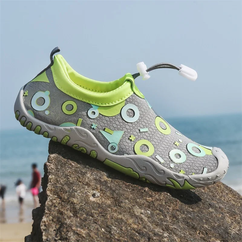 New Children's Outdoor Barefoot Quick-Drying Diving Shoes Beach Swimming Shoes Aqua Shoes Student Running Shoes 26-38#