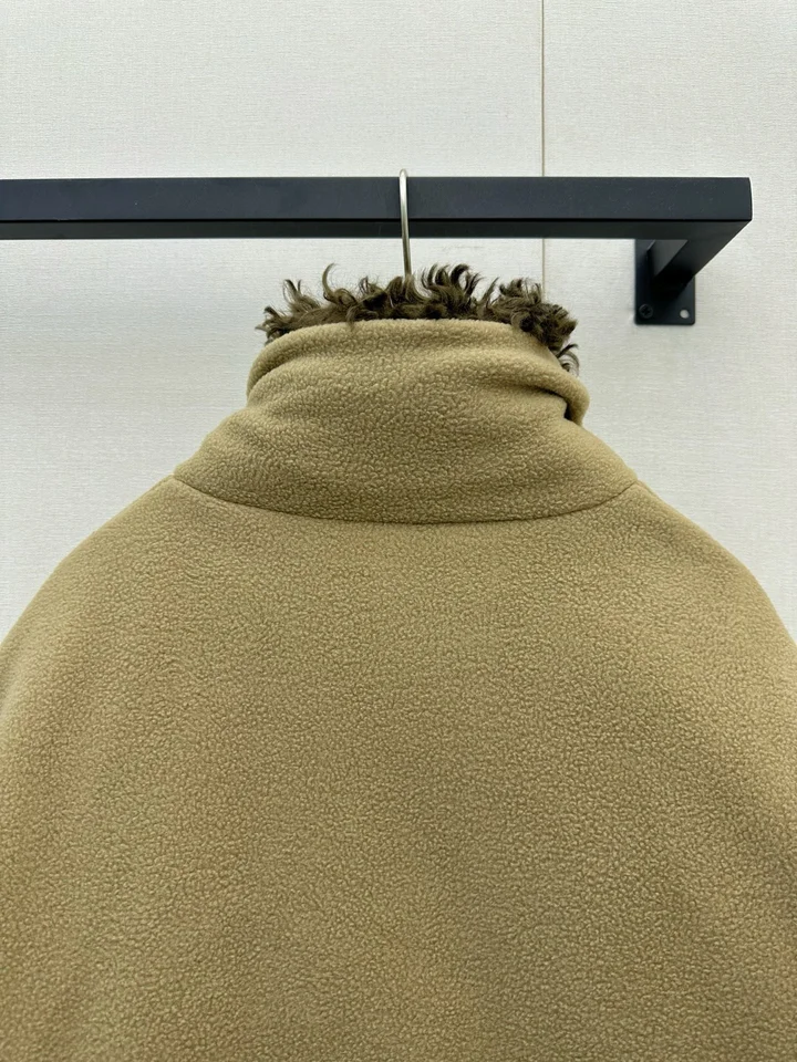 2026 Autumn/Winter New Women's Short Down Top, Made of Polar Fleece Fabric Spliced with Lamb Wool Material, High Quality, Soft,, image 4