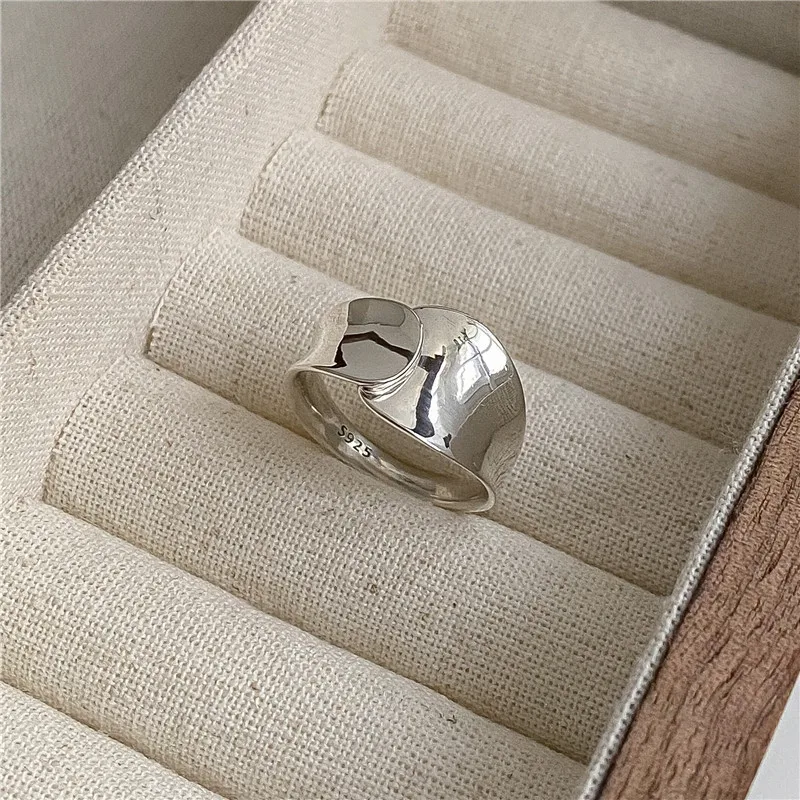 Fashion Personality Glossy Vintage Ring Unisex Silver Color Open Ring Banquet Jewelry Accessories Gift