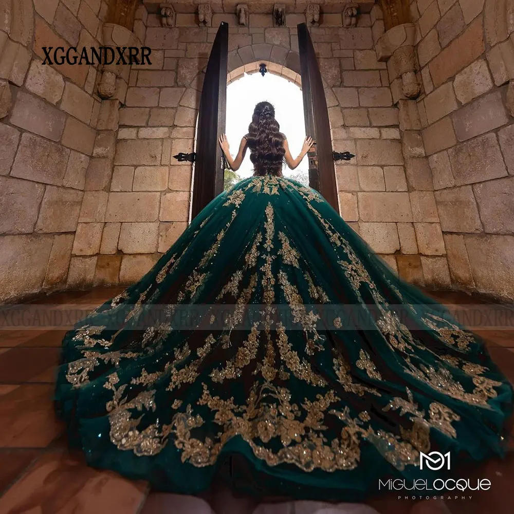 Vestido De fiesta De quinceañera con apliques De encaje dorado y verde esmeralda, sin hombros, fiesta De cumpleaños De princesa, 15 Años, 2024