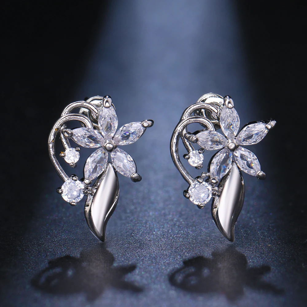EMMAYA Female Luxury Crystal Round Stud Earrings Vintage Silver Color Wedding Jewelry White Zircon Stone Earrings For Women Fema