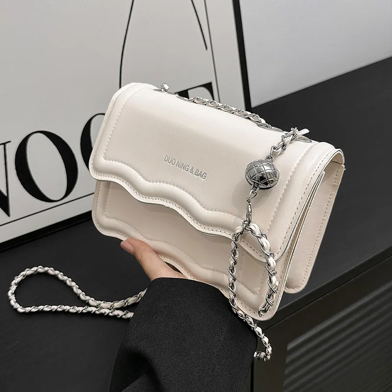 

Retro Women's Bag Solid Color Simple Fashionable Casual Small Bag Chain High-end Single Shoulder Crossbody Small Square Bag