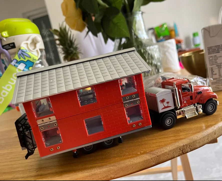 

[Funny] 1:50 Alloy Luxury transformation RV car model deformation double-deck house car toy kids child baby gift