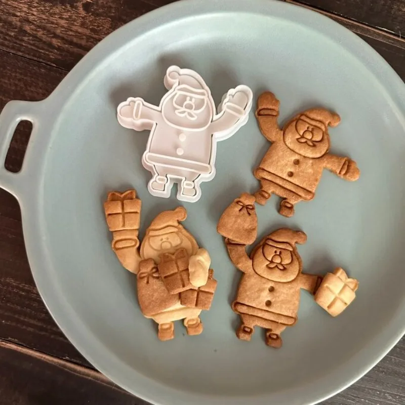 3D Christmas Cookie Cutters Biscuit Mold Santa Snowman Gift Cookie Mould Stamp Xmas New Year Party Decor Baking Tools