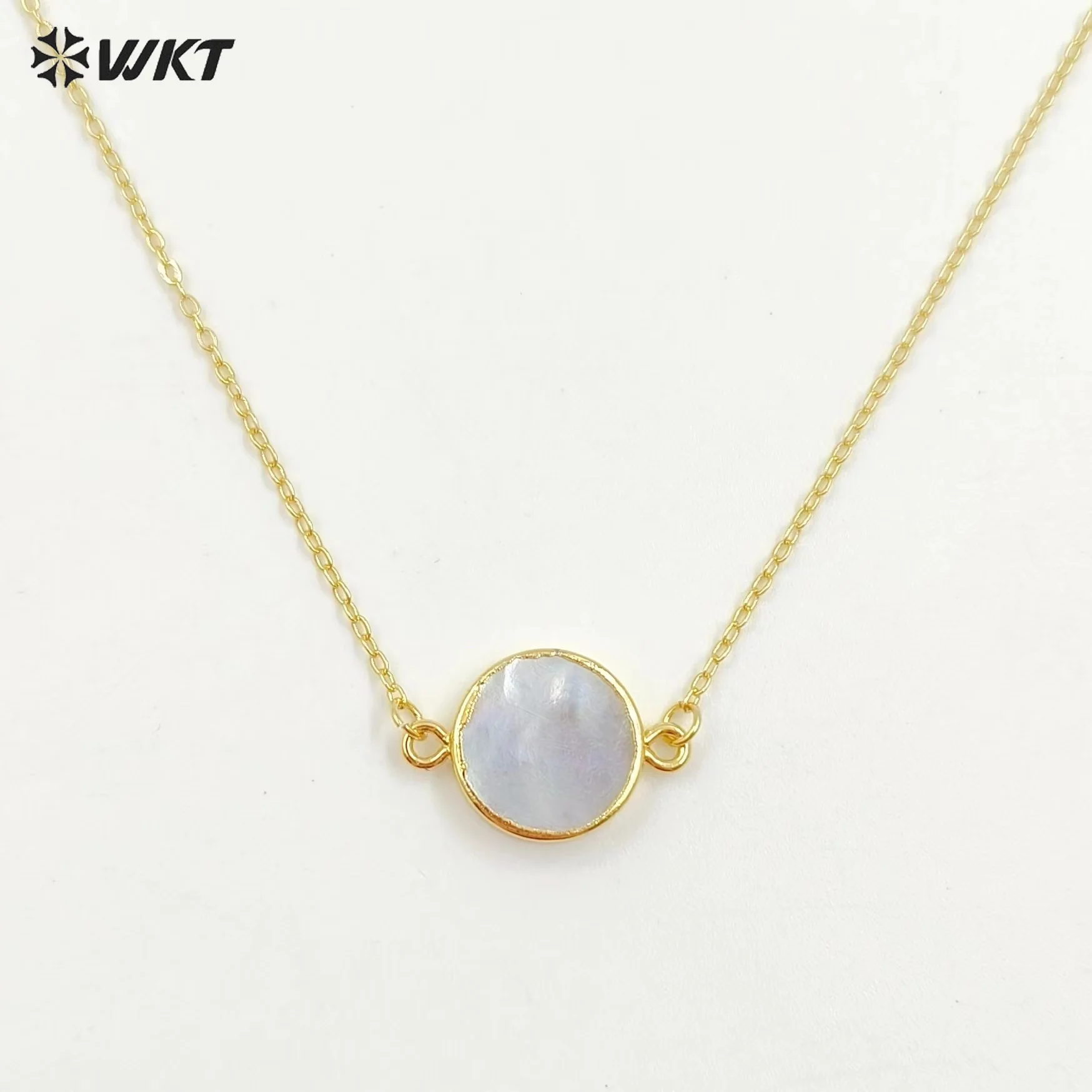 WT-N827 Tiny Charm Connector Necklace Jewelry Wholesale Natural Shell Round Shape Pendant with Double Loops Gold Decorated