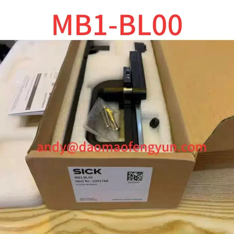 Brand New MB1-BL00 Safety Switch Mechanical Latch Pin 1091788