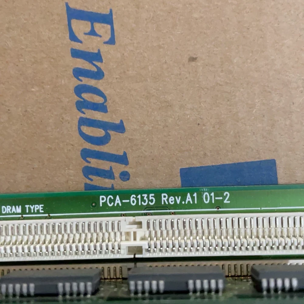 PCA-6135 Rev.A1 01-2 للوحة الأم الصناعية ADVANTECH