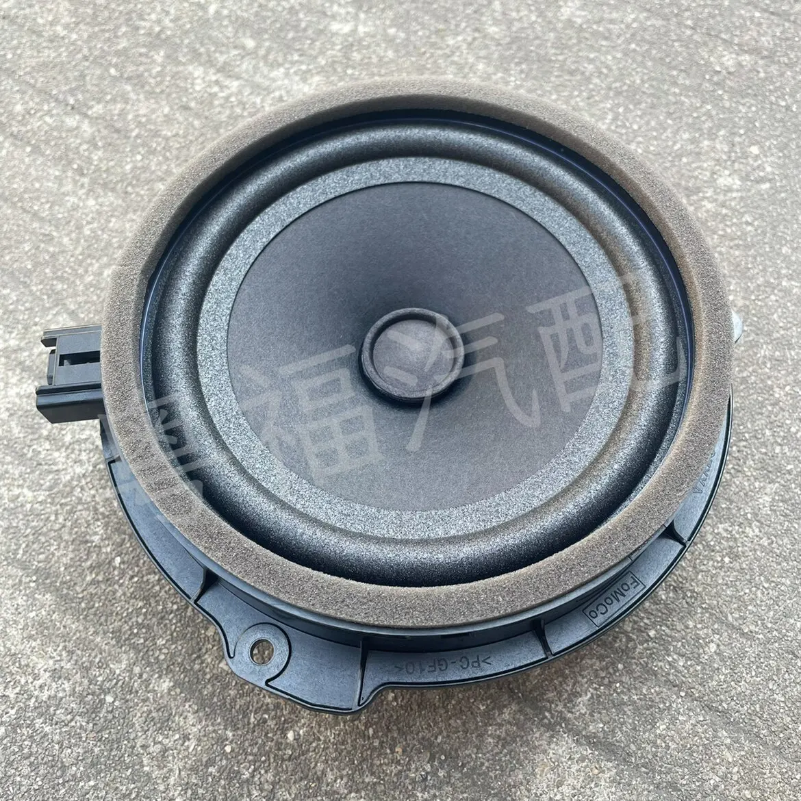 For Ford Focus 2019–2023 Damage-Free Upgrade for Door Subwoofers