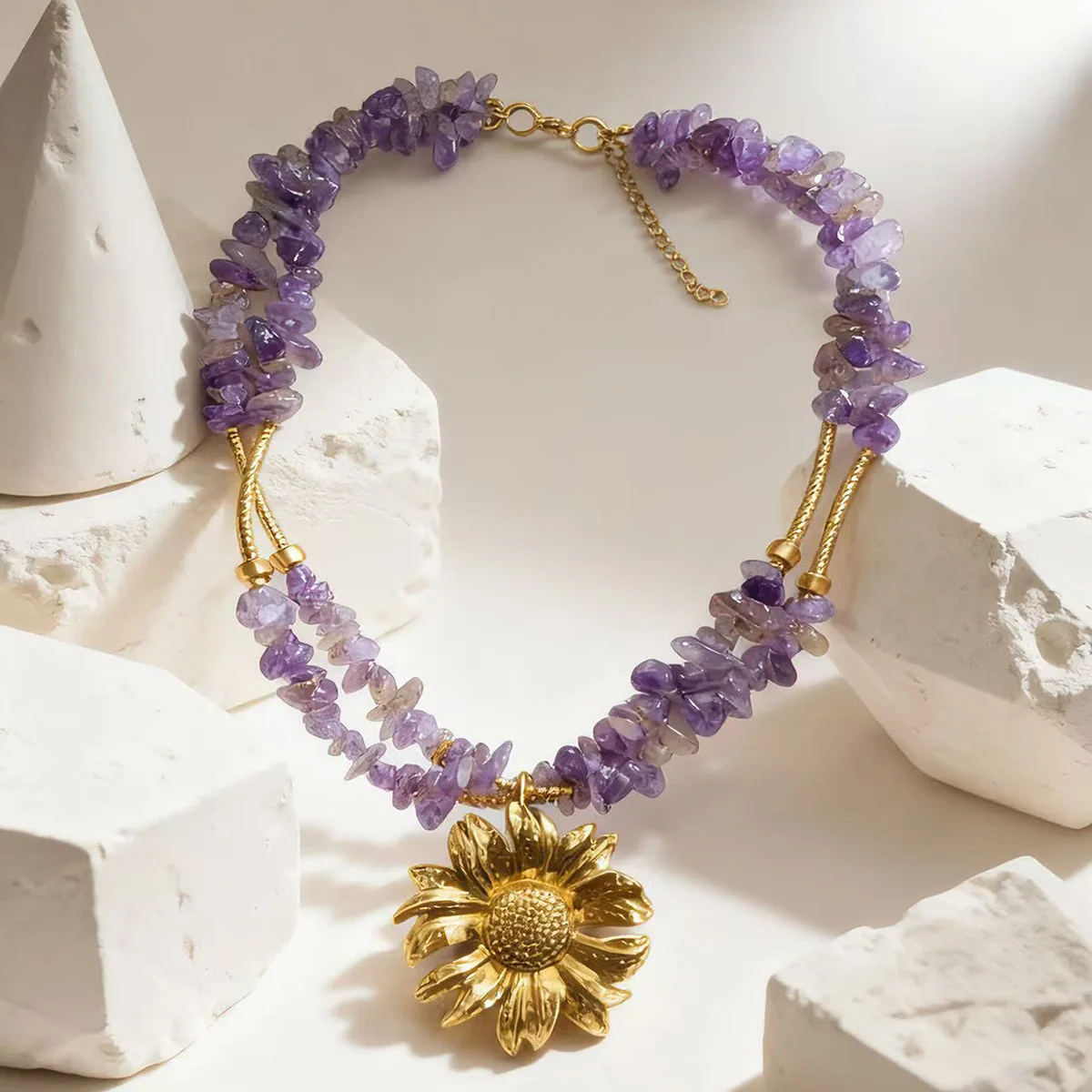 

Retro Bohemian Sunflower Pendant Necklace for Women Natural Amethyst Stone Stainless Steel Sensation Clavicle Chunky Jewelry