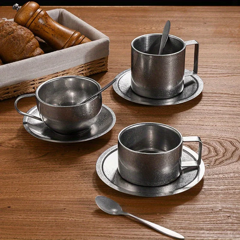 Retro-Serie Kaffeetassen-Set Doppelwandig 304 Edelstahl mit Kaffeelöffel Kaffeeuntertasse Mattierter Industriestil Teetassen-Set