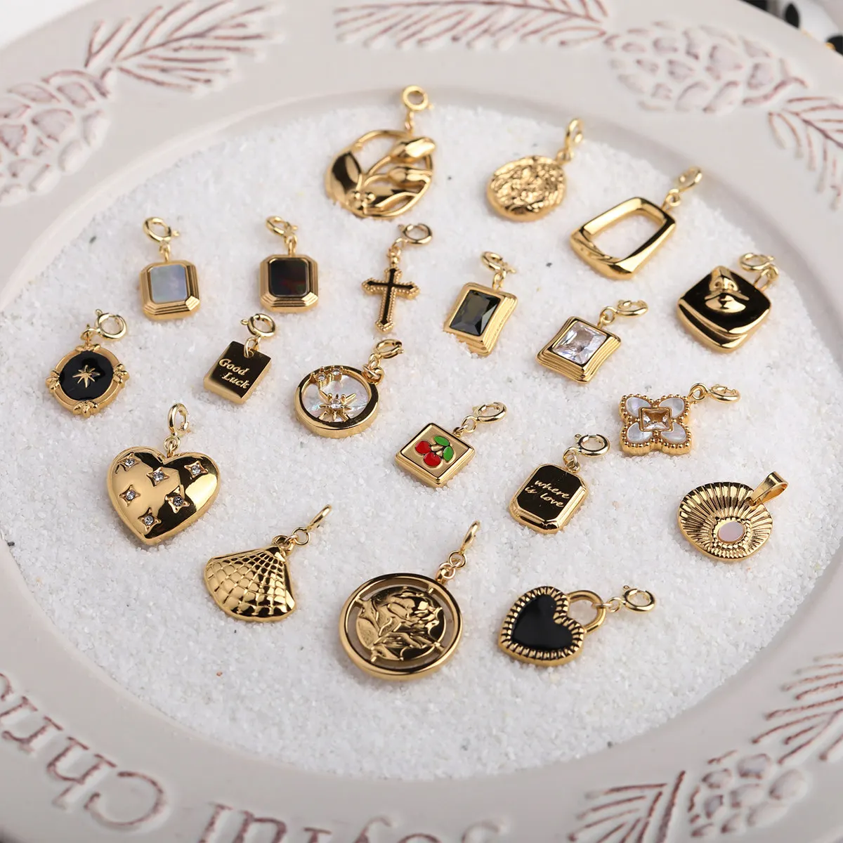 

Ожерелье с подвеской из жемчуга и кристаллов, позолоченное 14-каратным золотом, винтажное, минималистичное, изящное, многослойное украшение, подарок для женщин