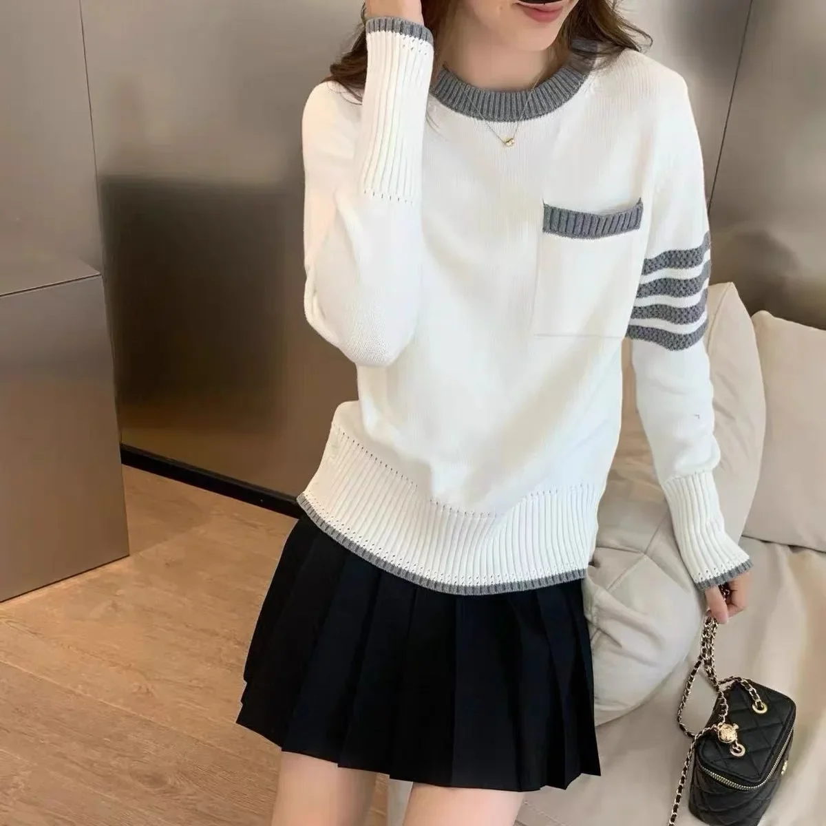 Women Clothing Knitted Solid O-neck Sweaters Autumn New Casual Loose Striped Jumper Femael Chic Pockets Knitwear Tops