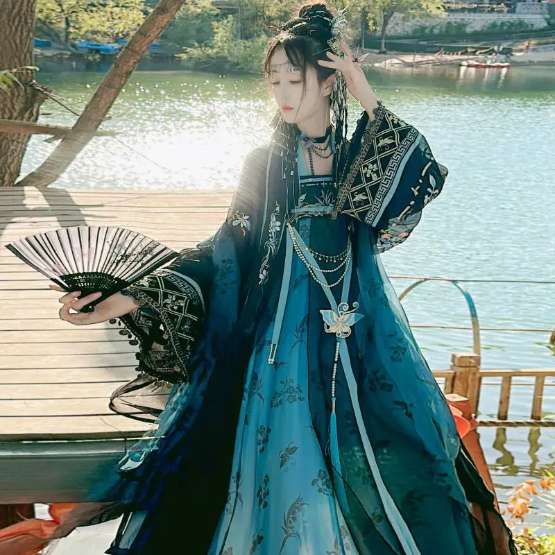 ชุด Hanfu ปักลายราชวงศ์ถังแบบดั้งเดิมของผู้หญิงชุดเต้นรำสไตล์จีนโบราณสง่างาม