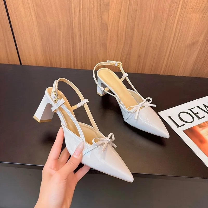 

High Heels Women Patent Leather Pointed Toe Bow One Strap Temperament Block Heel Single Shoes Women Gentle Bridesmaid Shoes