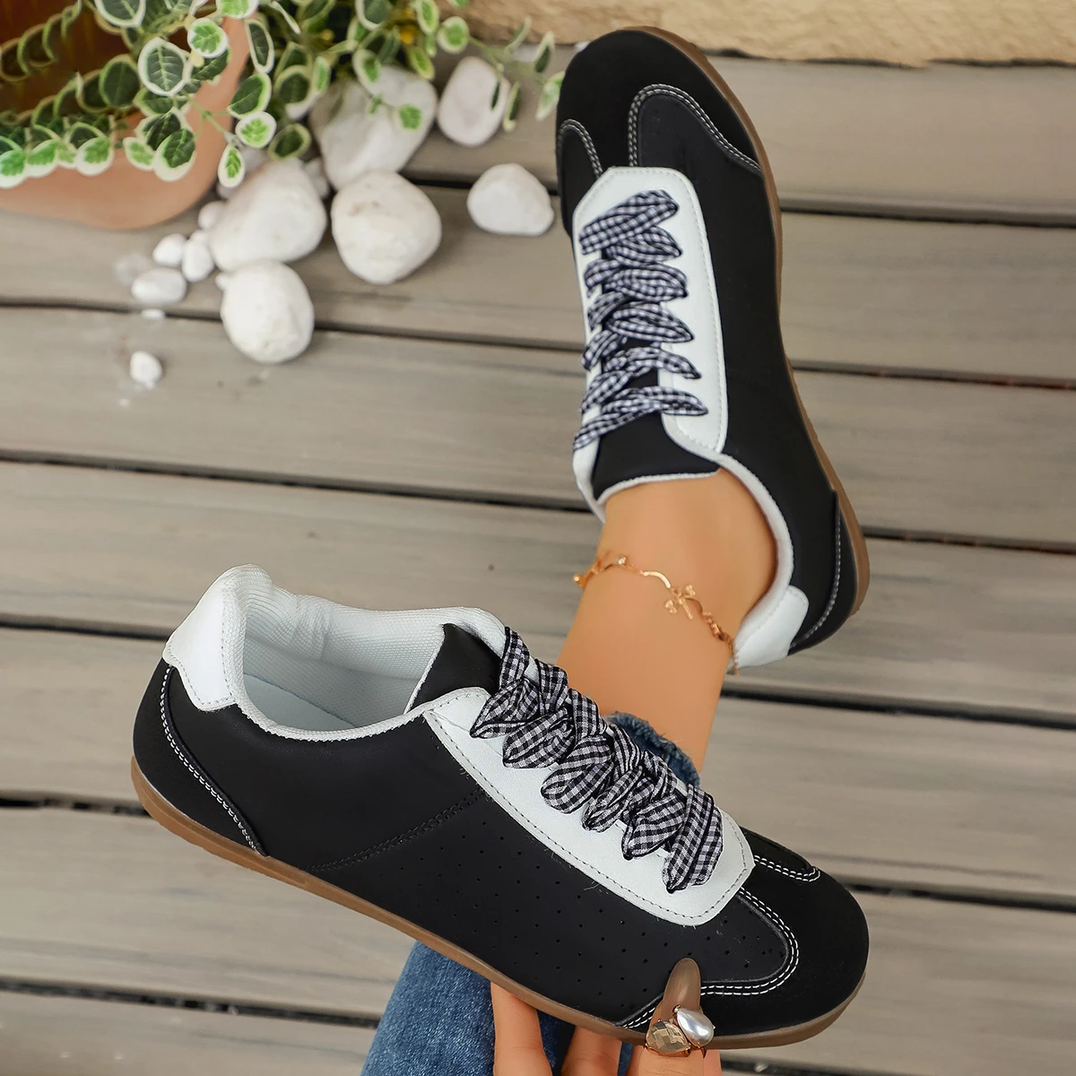 Plus-size German-style invisible women's shoes, new autumn color-blocking casual sports comfortable sneakers, versatile